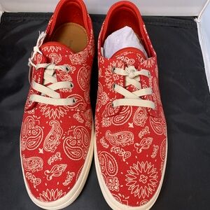 Sun + Stone Kiva‎ Red Paisley Sneakers 11.5M NWB